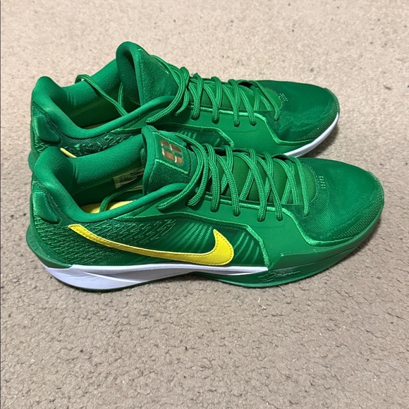 Nike Sabrina 2 Shoes - Picture 2 of 5